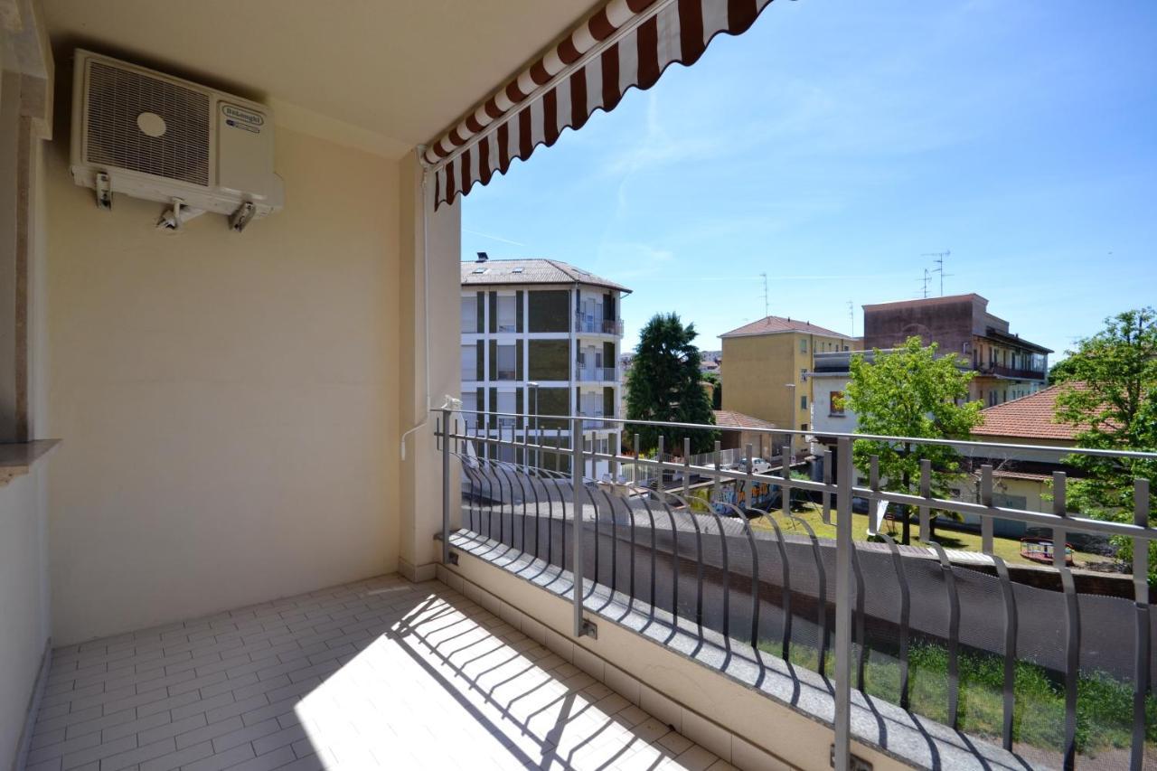 Charming Flat In Vercelli - 50 Sqm - Cosy Balcony. Apartment Exterior photo